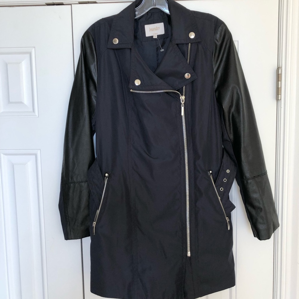 Laundry by Shelli Segal Women’s coat Black size Med faux Leather sleeves, NWOT